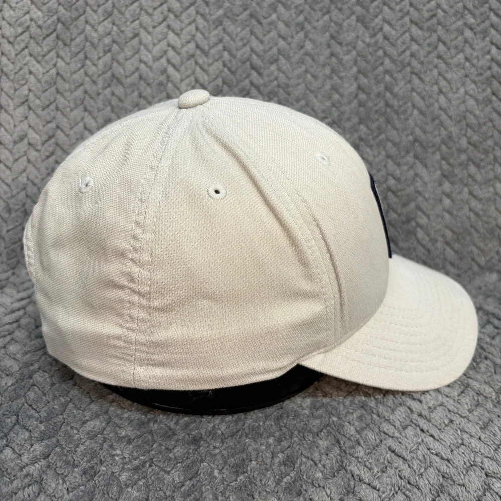 Travis Mathew travismathew hawaii